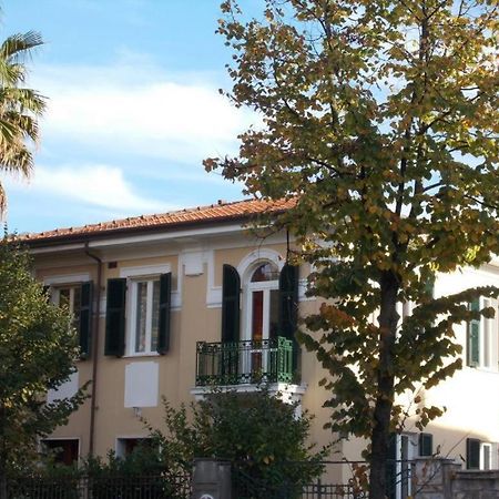 B&B Rossana Καρράρα Εξωτερικό φωτογραφία