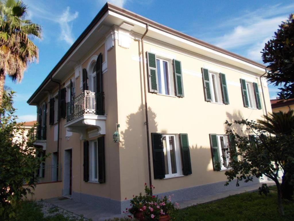 B&B Rossana Καρράρα Εξωτερικό φωτογραφία